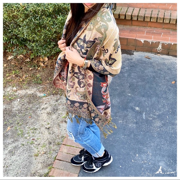 ✨LAST ONE✨gorgeous Print Pashmina Scarf/Shawl - Picture 6 of 7